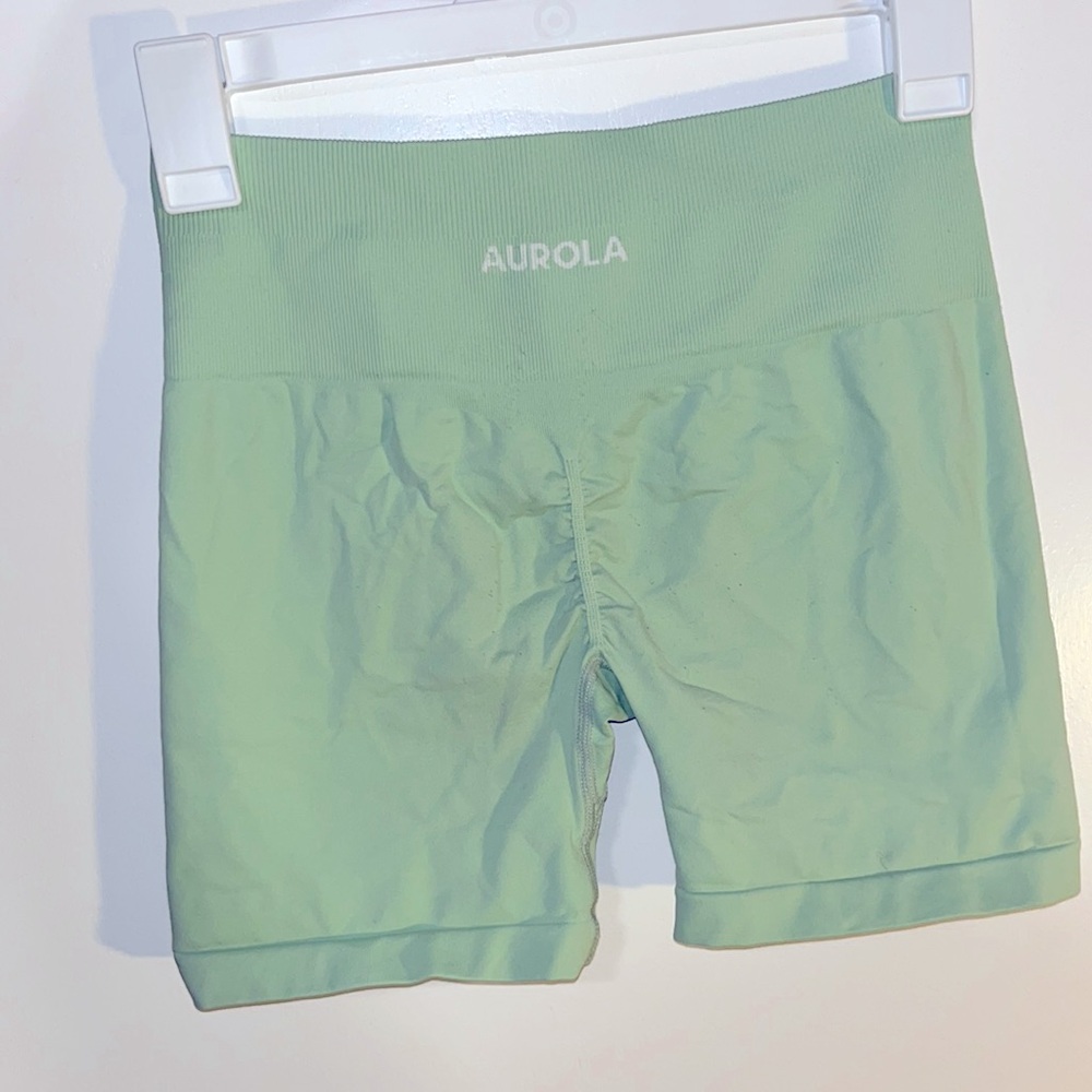 AUROLA cloud bottoms biker shorts medium